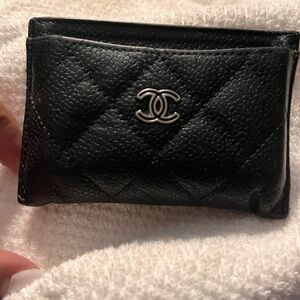 Chanel Lambskin Quilted Card
Holder Black with Silver CC